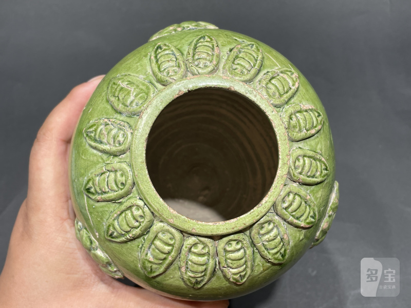 明 巩县窑贴塑宝象花蝉纹罐 - 图8
